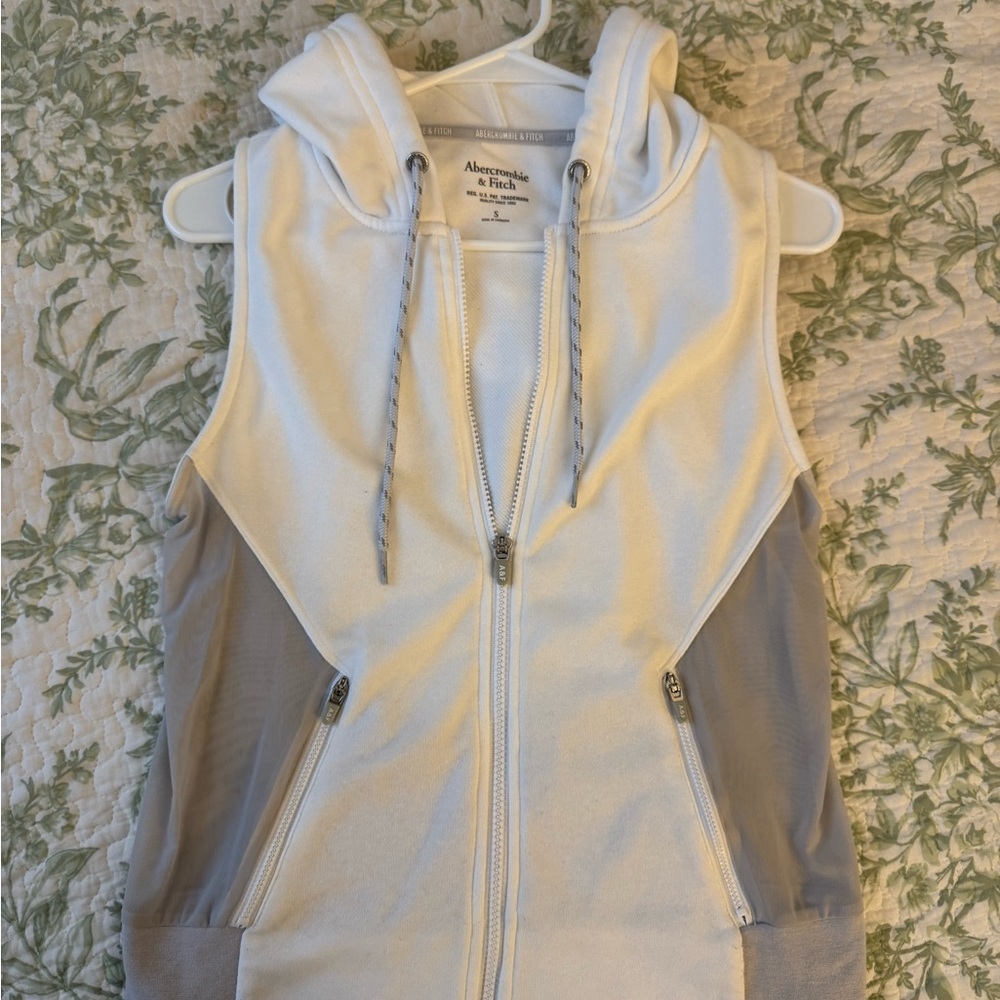 Abercrombie & Fitch White and Gray Hoodie